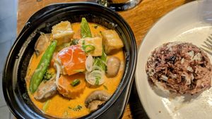 52. Curry Thap Cam Part 1 at Mom's - Vegan Cooking in Berlin