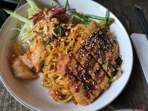 Fake duck and ramen at Mom's - Vegan Cooking in Berlin