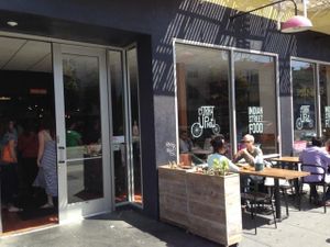 Valencia Street view at Curry Up Now - Valencia St in San Francisco