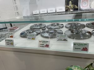 All vegan options were marked with a V  at La Dolce Vita Gelateria in Ostuni