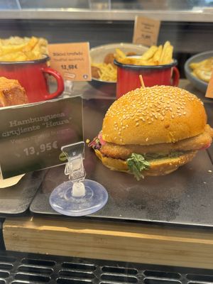Vegan burger, cost : 13,95€  at SVQ - El Kiosko   in Sevilla