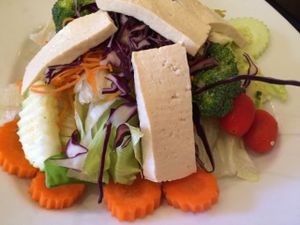 tofu and veggies salad  at Thai House in Miami Beach