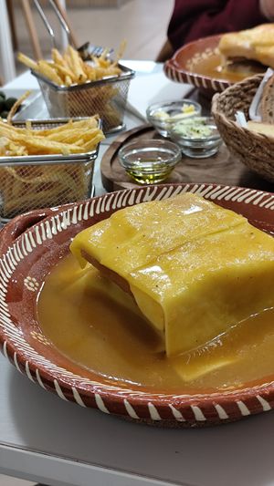 Vegan Francesinha  at Baba-te Connosco - Restaurante Ibérico in Alcochete