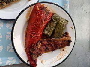  at Ntoras Mageirefta in Nea Makri