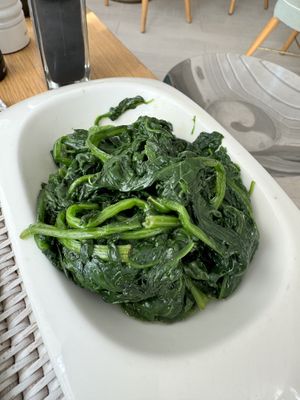 Vegan Sautéed spinach with garlic   at Le Camerelle in Capri