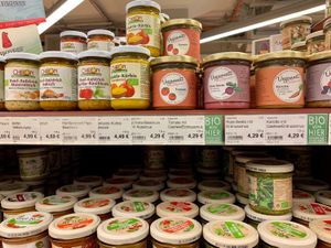 excellent spreads (local!)  at Vorwerk Podemus BioBahnhof in Dresden