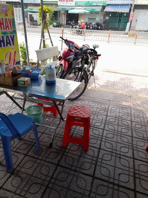Seating outside at Hủ Tiếu Chay in Ho Chi Minh City