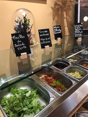 Salad bar at Natural'inn Café in Les Pennes-mirabeau