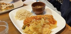 Manioc fried on sunflower oil   at Contorno Bistrô Armazém in Embu-guacu