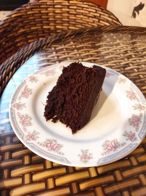 Bolo vegano at Contorno Bistrô Armazém in Embu-guacu