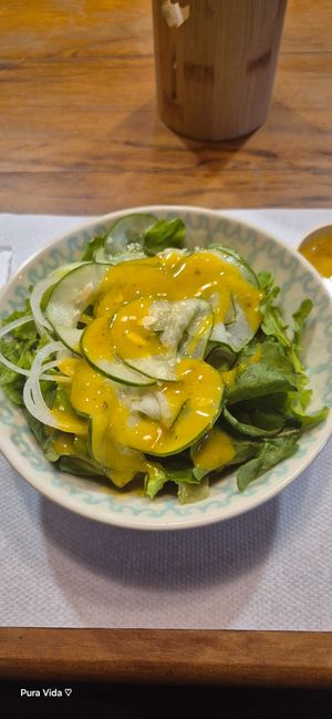 Saladinha de entrada at Contorno Bistrô Armazém in Embu-guacu