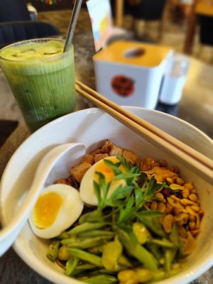 Soba noodle + matcha latte at 晨 M Breakfast Cafe in Ipoh