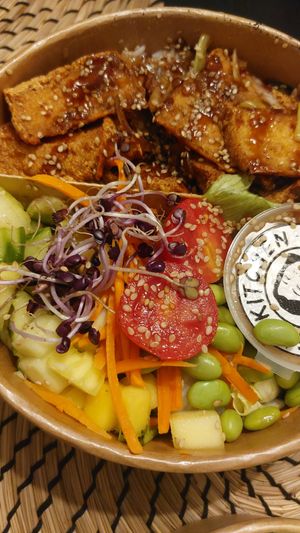 Vegane Bowl mit Fried Tofu at Chung's Kitchen in Berlin