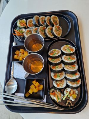 Two times the vegan kimbap at Seoho Kimbap Starfield Mall - 서호김밥 in Suwon
