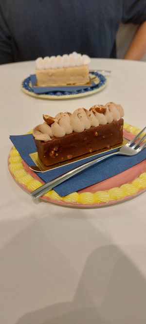 Inspiriert von speziellen Pralinen und Kügelchen at Chez Fritz in Vienna