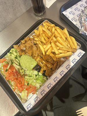 dönerteller no onions and guac  at Zerö Kebab in Berlin