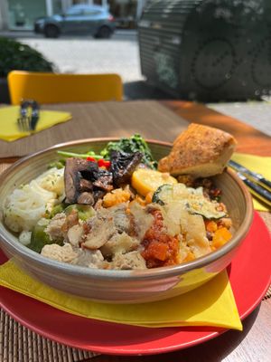 super bowl  at Vegan Chouke in Brussels