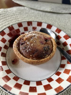 
Dessert 5€  at Vegan Chouke in Brussels