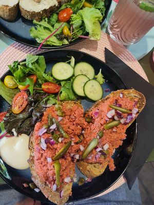 Hannibal cannibal style bread (fake tartar) at Vegan Chouke in Brussels