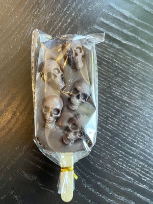 Cake pop  at Memento Mori Cafe in Portland