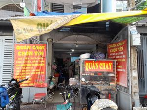 Outside at Chon Tin in Ho Chi Minh City