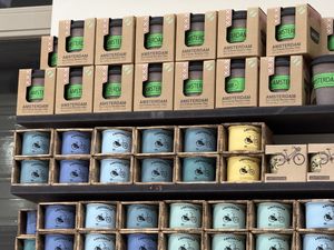 cups #Veganuary at Coffee & Cakes - Warmoesstraat in Amsterdam