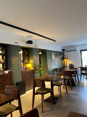 Interior dining area  at Tat's in Pristina