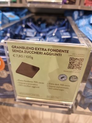 Plantbased chocolate at Venchi - Fontana di Trevi in Rome