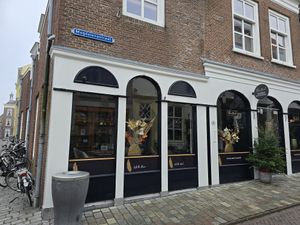 On the corner at ThaiMood  in Goes