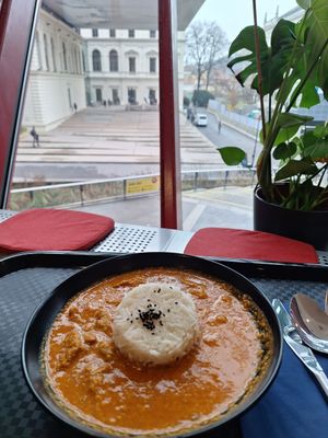 Curry (€ 9 standard price) at KF Erde - ReSoWi in Graz