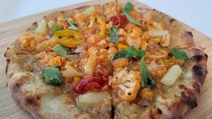 Kicking Cauliflower Pizza at VeganZza in Vancouver