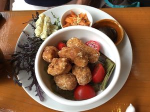 Lunch plate at Pole Pole in Tokyo