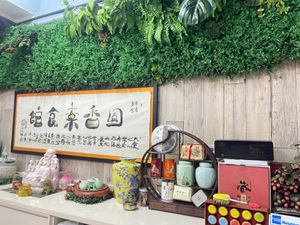 价格合理，菜品繁多家庭聚会的好地方 at Greendot 绿一点 - Bukit Panjang  in West Singapore