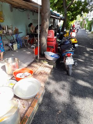 Outside restaurant at Anh Trọng in Ho Chi Minh City