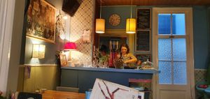 Huiselijk at Enig Alternatief in Arnhem