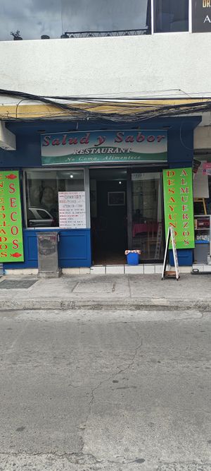 Near a notary(notaria 5) at Salud y Sabor Restaurant Saludable in Ambato