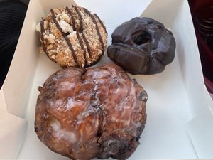Angry Samoa, Chocolate Old Fashioned, Apple Fritter #Veganuary at Donut Friend - Highland Park in Los Angeles