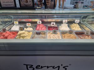 Vg flavours on display today: Ferrero rocher, pistachio, hazelnut, lemon, strawberry (SF), passion fruit (SF), berries, mango. All clearly marked on the signs. at Berry's - Santelmo  in Tenerife