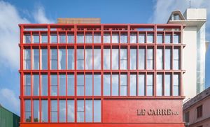 Outside at PhinHolic Hand-brew in Hue