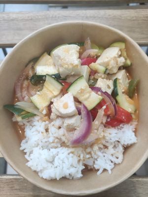 Tofu vegetable curry rice pot, half eaten at Bowls & Pots in Vienna