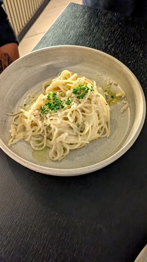 Trüffel-Parmesan Spaghetti  at Veganes Gold - The Foodie Place in Stuttgart