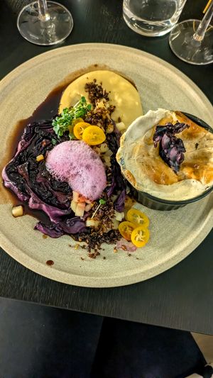Xmas-Rotkohl  at Veganes Gold - The Foodie Place in Stuttgart
