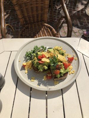 Avo Bread   at Veganes Gold - The Foodie Place in Stuttgart