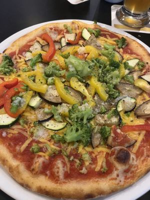 Pizza Vegetaria with vegan cheese   at Piazza Siciliana da Sebastiano in Sankt Augustin