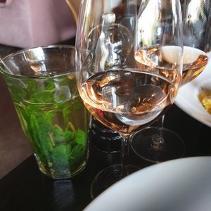 Vino sin alcohol at Café am Neuen See in Berlin