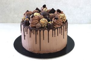 CAKES at Healthy Delicious in Pareklisia