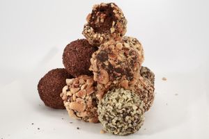 BLISS BALLS at Healthy Delicious in Pareklisia