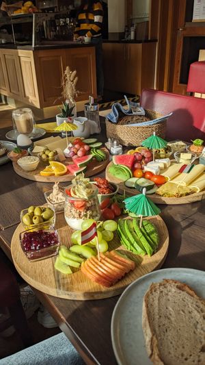 vegetarische & vegane Frühstücksplatten at Café Stay Awesome in Saarlouis