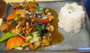 Vegan Cashew Tofu at Akakiko  in Vienna