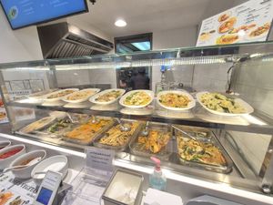 Lots of food choices at Walee Vegetarian - Phetchaburi in Bangkok